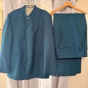 Falcone Teal Color 5-Button Suit Blazer Size 42L Pants Waist Size 32 Preowned G1